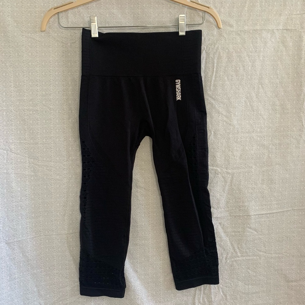 GYMSHARK CAPRIS- NEVER WORN!